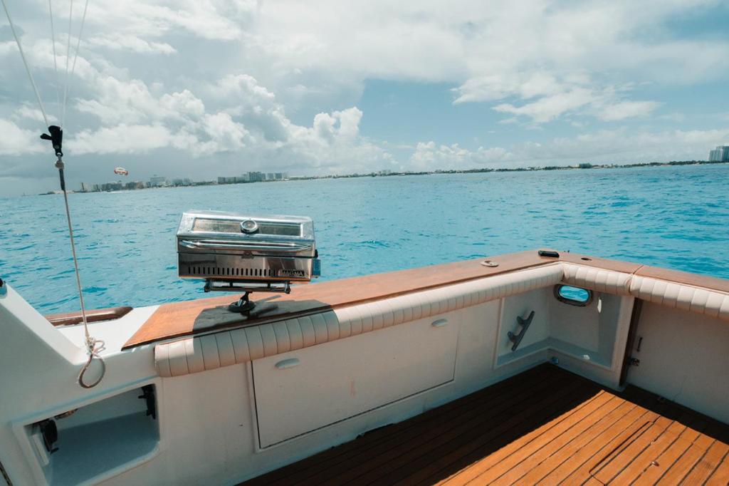 OCEAN YACHT 55 FT_SEXY FISH_CANCUN_BOAT FISHING SEAT VIEW_