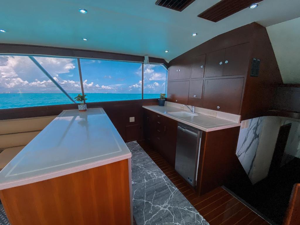 OCEAN YACHT 55 FT_SEXY FISH_CANCUN_KITCHEN