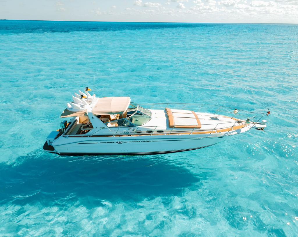 SEA RAY 43 FT_TATA_CANCUN_SIDEVIEW