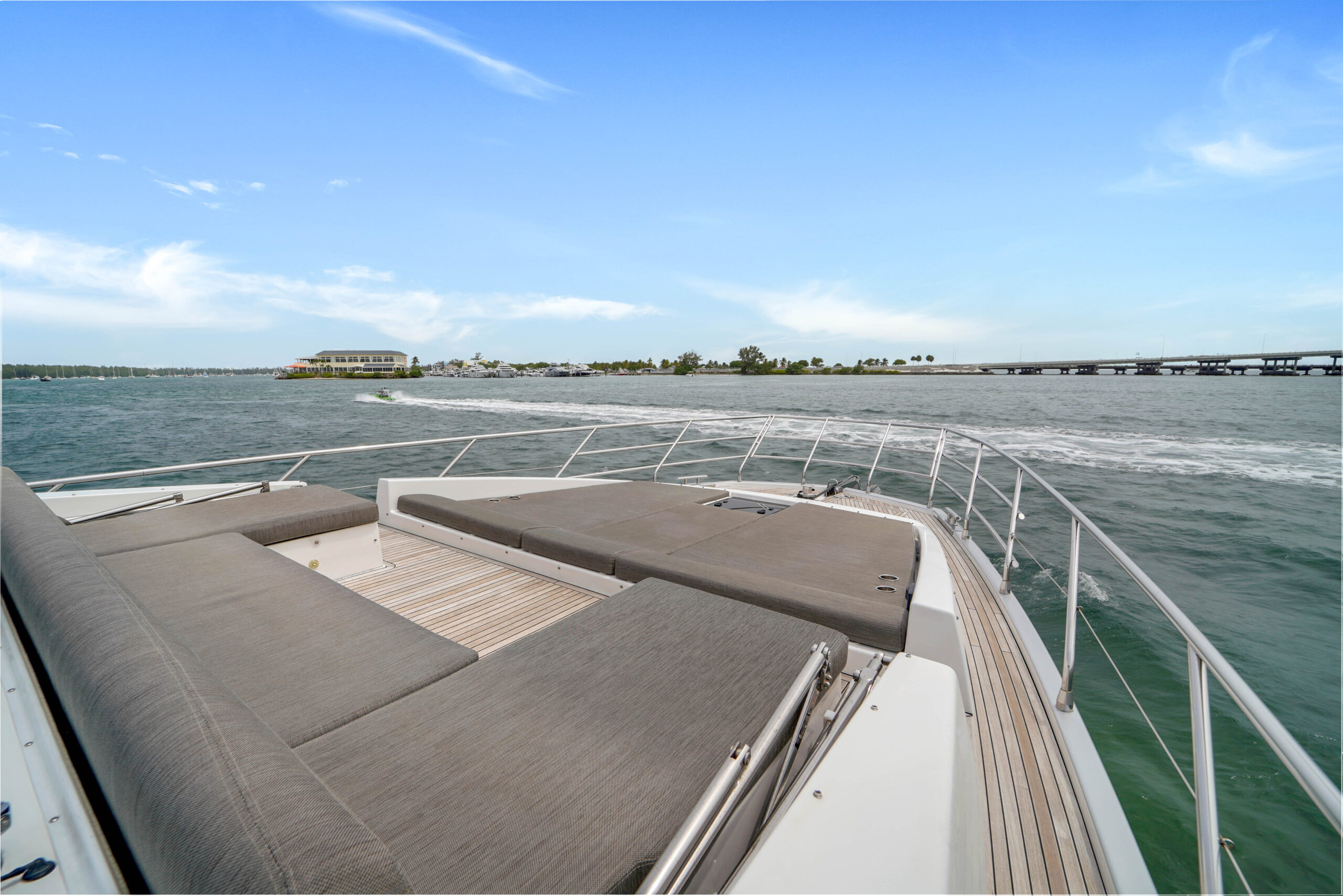 70FT_AZIMUT_MIAMI_DECK 3