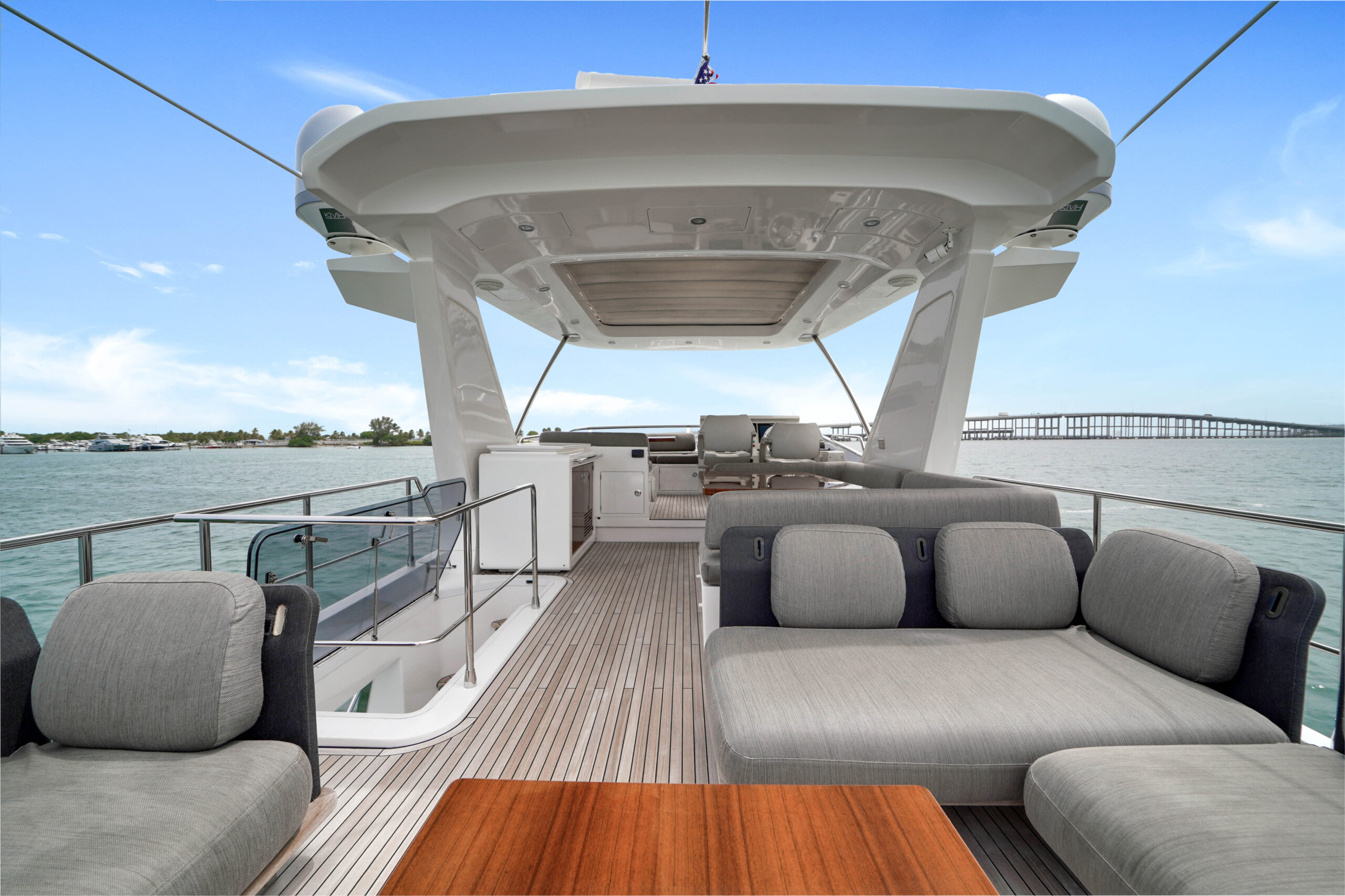 70FT_AZIMUT_MIAMI_DECK 4