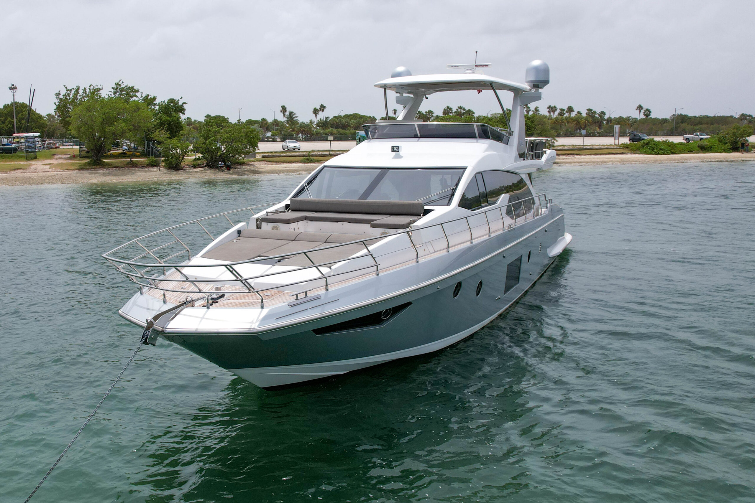 70FT_AZIMUT_MIAMI_FRONTVIEW 6