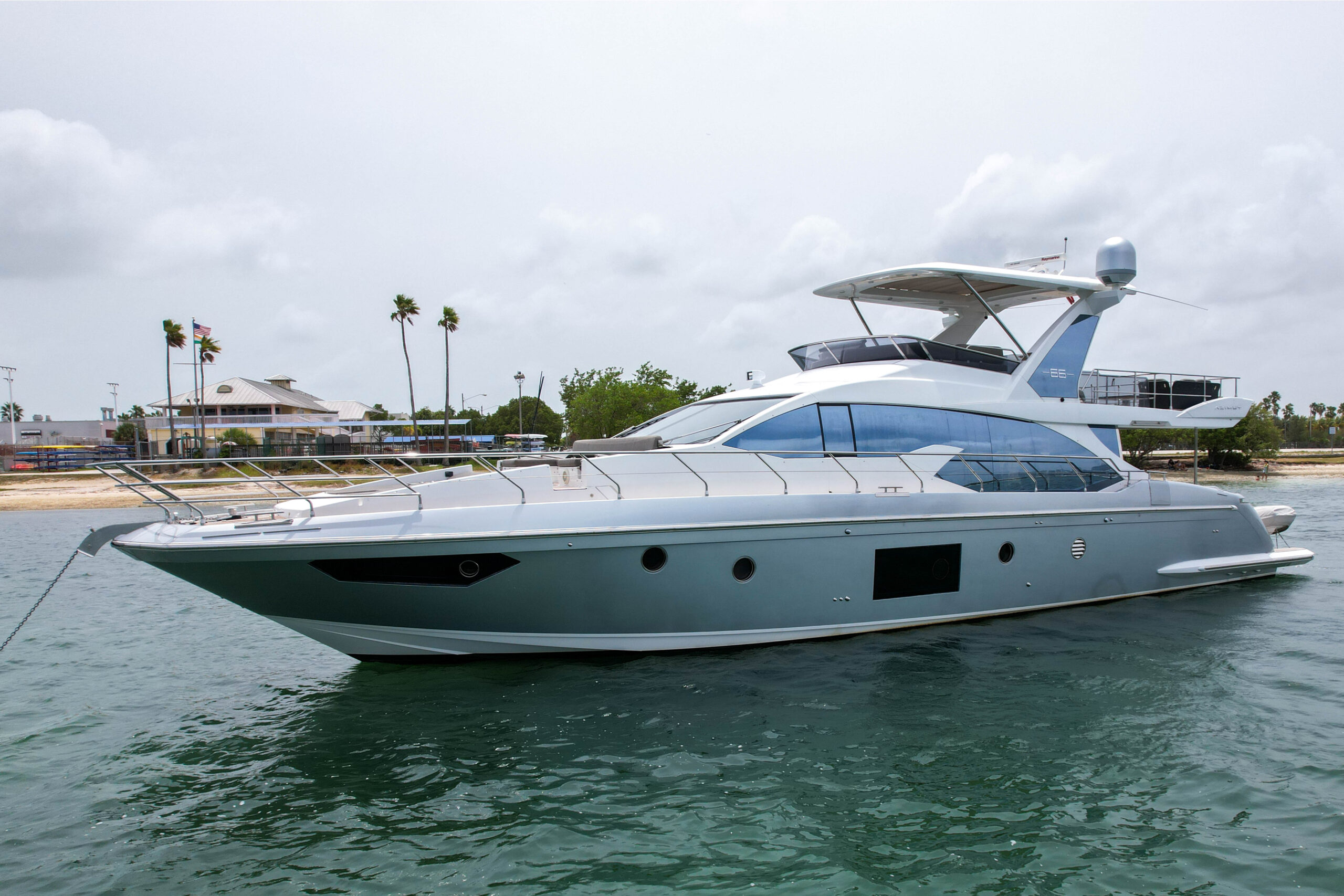 azimut yacht 70