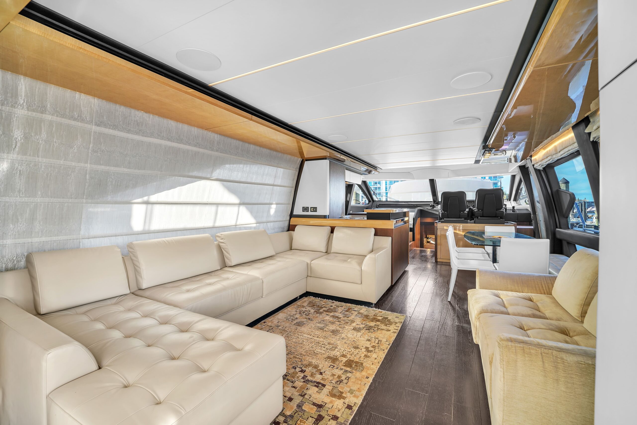 72 AZIMUT_MODERN DAY DRIFTER 3_MIAMI_LIVINGROOM 2