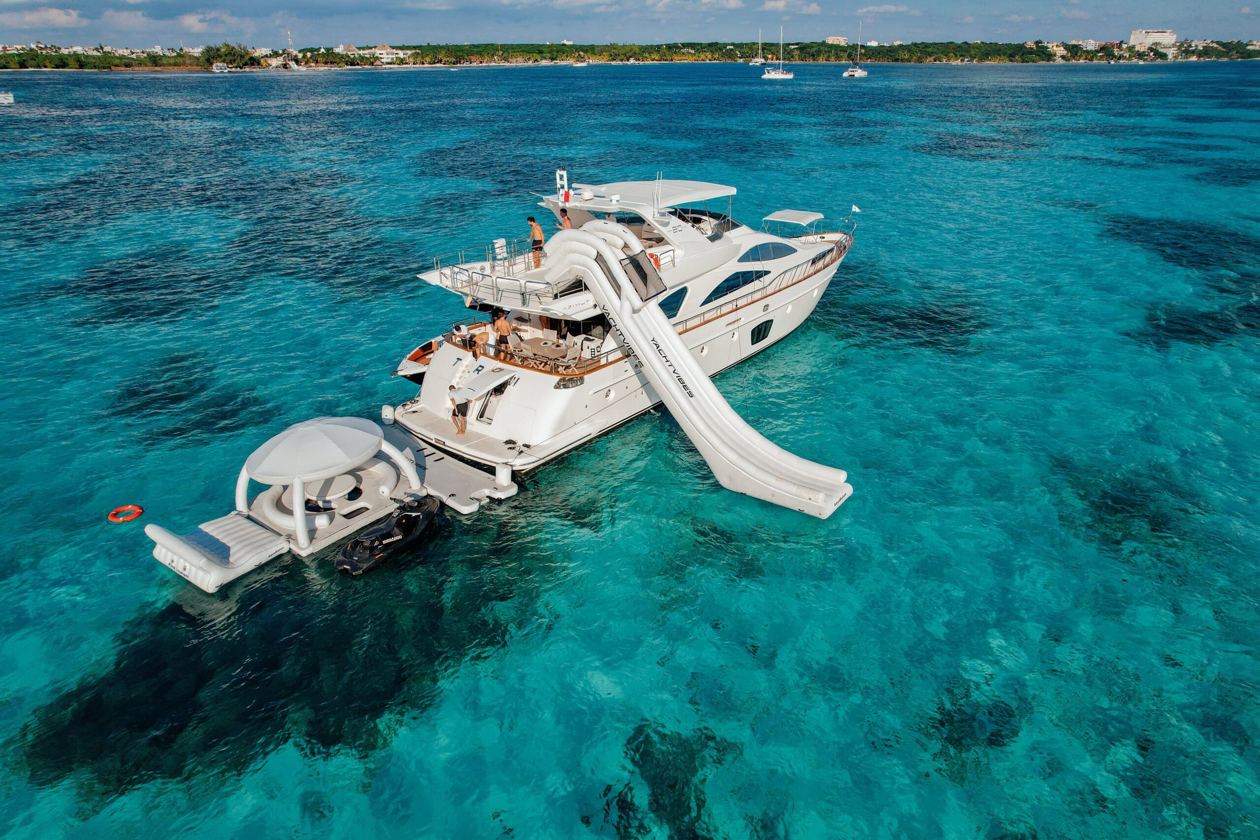 Azimut 80 ft_Truco_Cancun_back