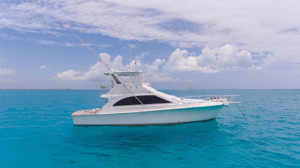 SUPER OCEAN YACHT 48 FT_LA BONITA_CANCUN_BOAT SIDEVIEW