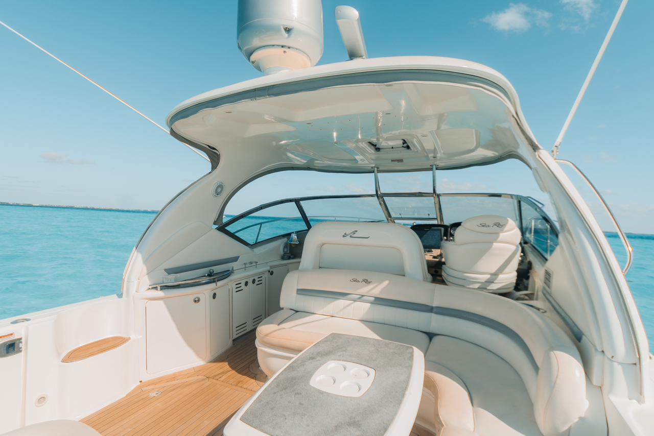 TURBO 44ft_CANCUN_COCKPIT