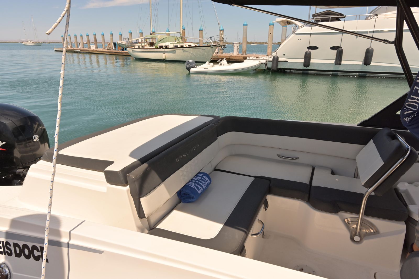 Bayliner 23ft renta de yates en La Paz