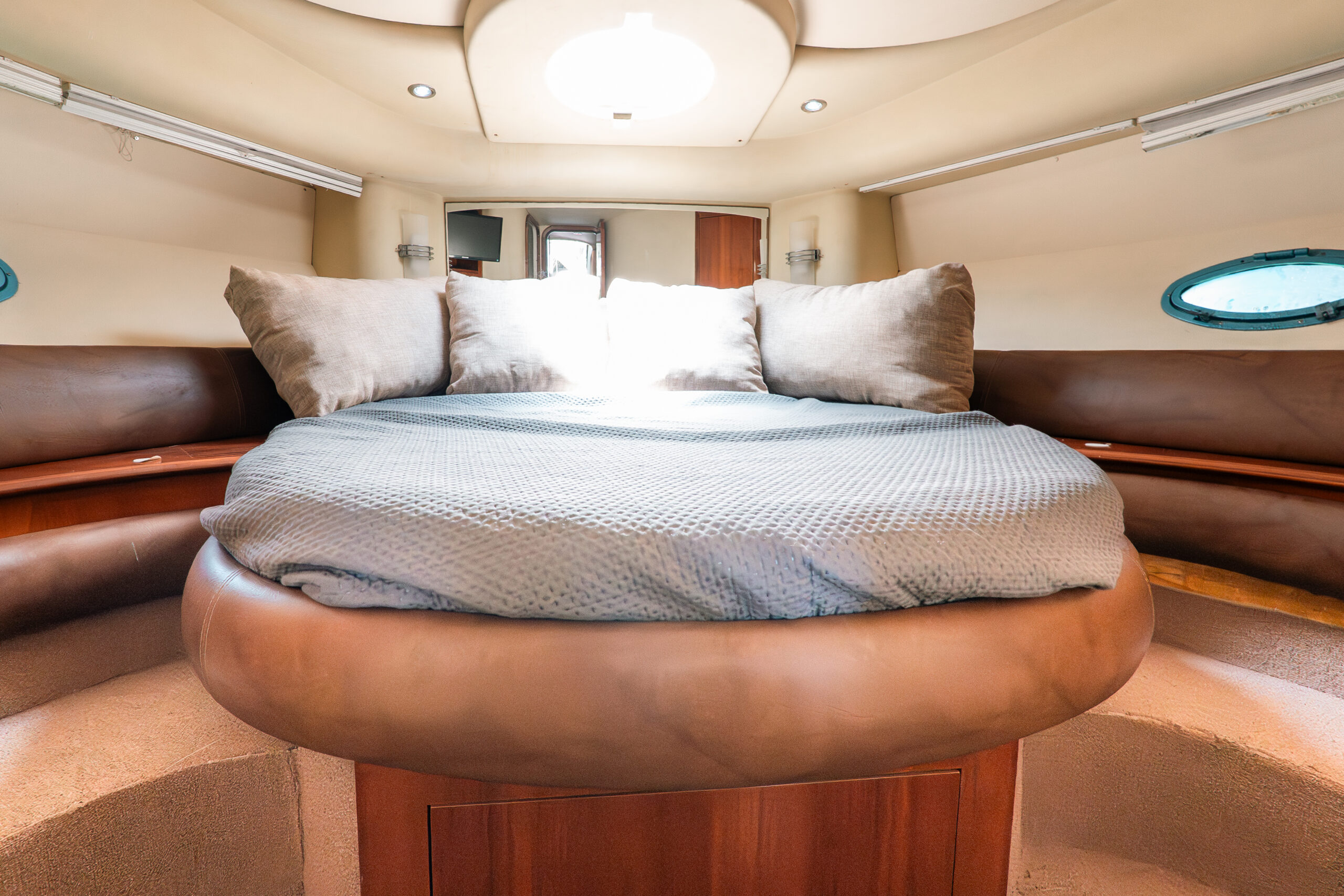 Mojaos - Azimut 45" renta de yates en Cancún