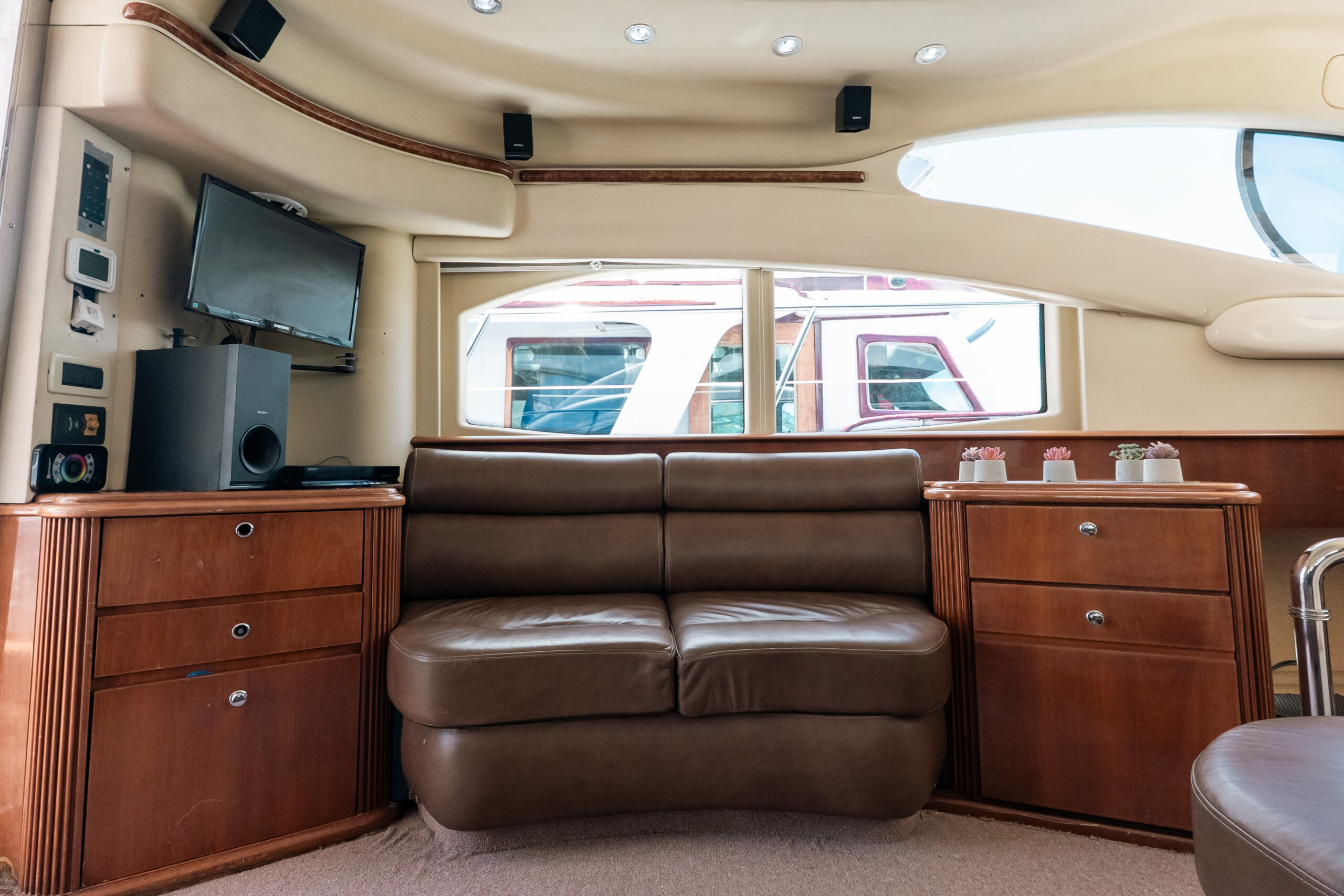 Mojaos - Azimut 45" renta de yates en Cancún