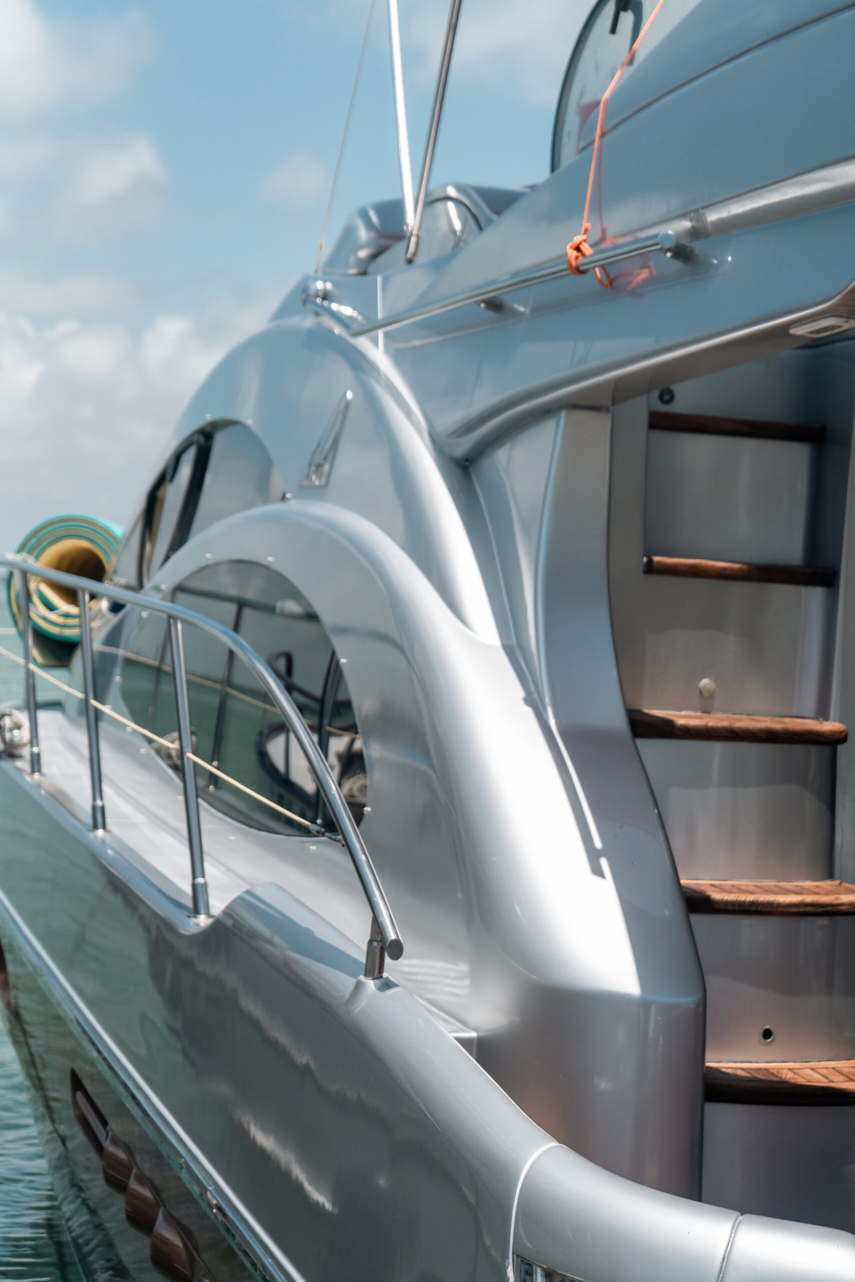 Mojaos - Azimut 45" renta de yates en Cancún