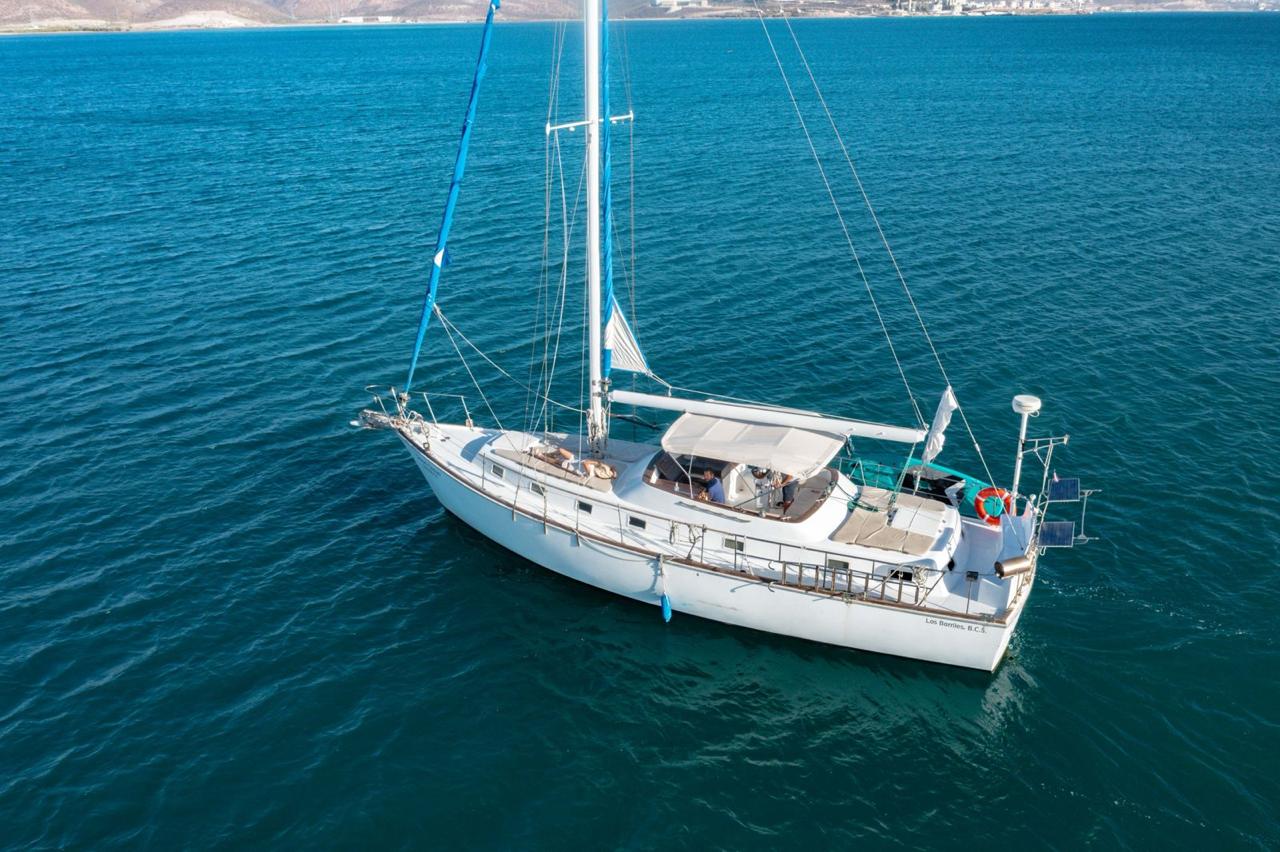 Dream Chaser - Velero 45ft - Renta de yates en La Paz
