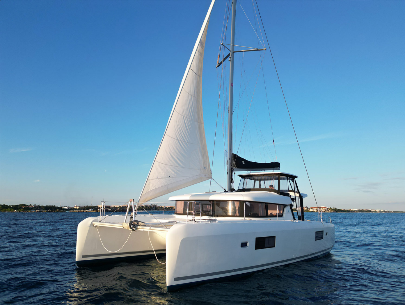 Bang Bang Lulu - Lagoon 42ft en Puerto Aventuras.