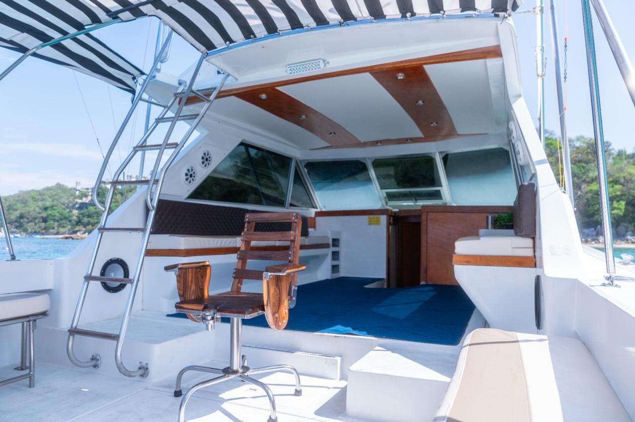 Black Bass - Trojan 38ft en Huatulco