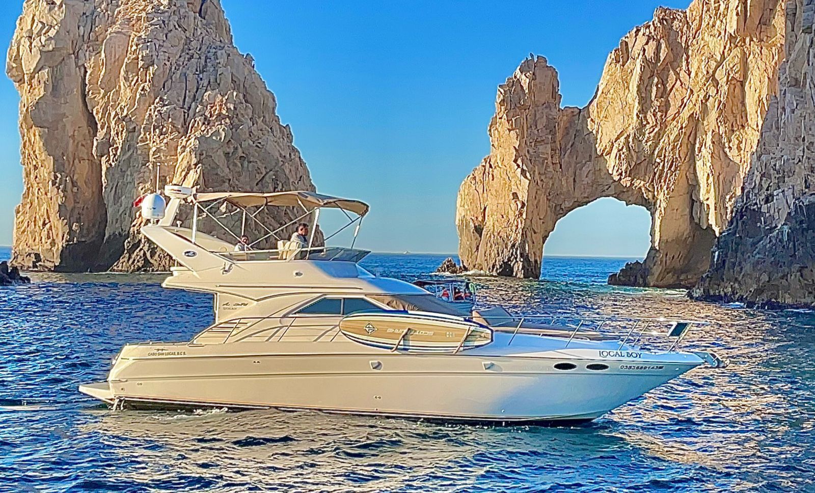 Local Boy – Sea Ray 44ft en Los Cabos