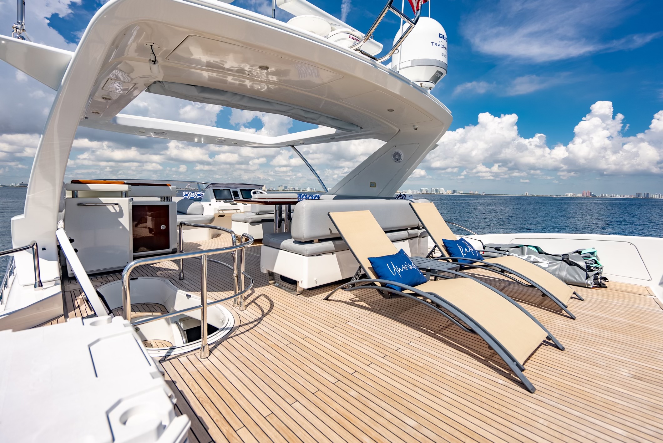 Days Like This - Azimut 70ft en Miami
