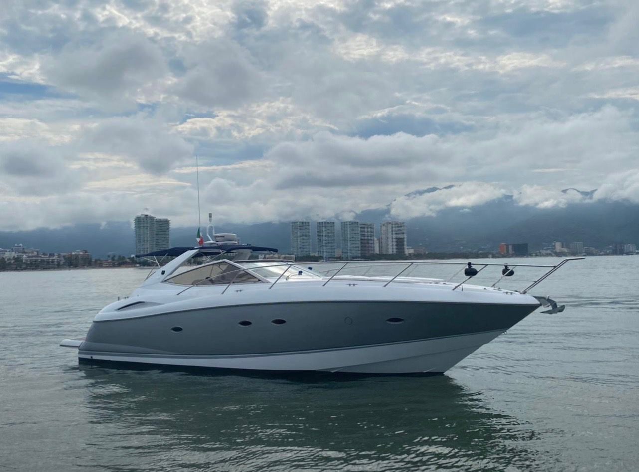 Insignia Sunseeker 46ft en Puerto Vallarta