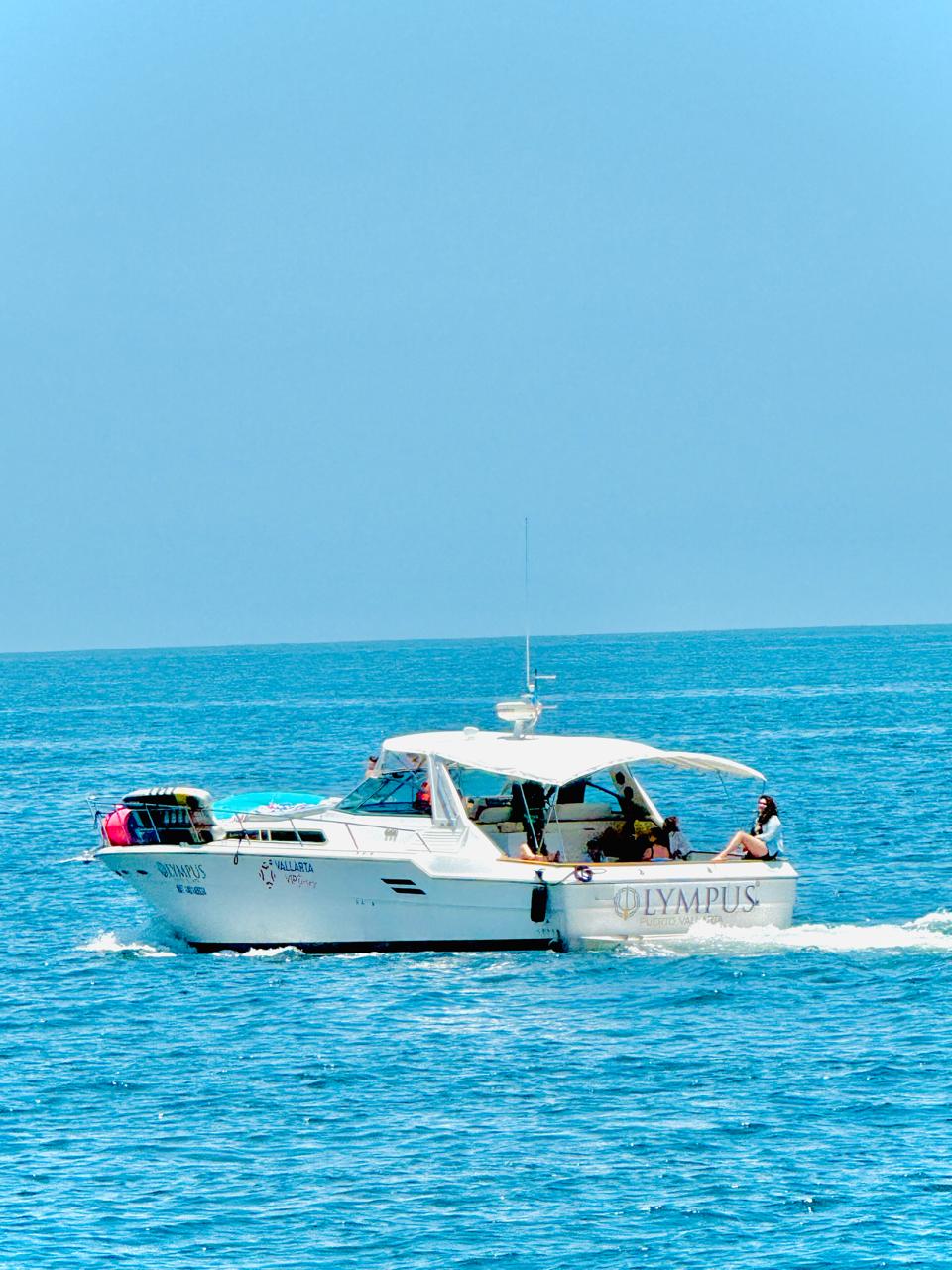 Olympus – Sea Ray 46ft en Puerto Vallarta