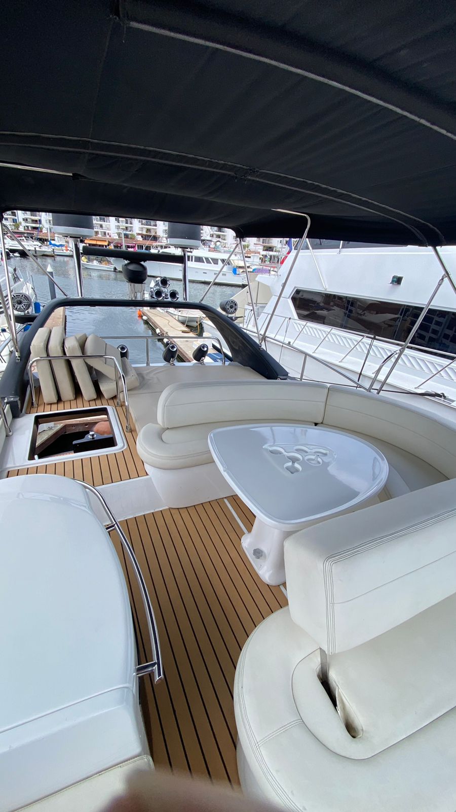 Platas – Azimut 58ft en Puerto Vallarta