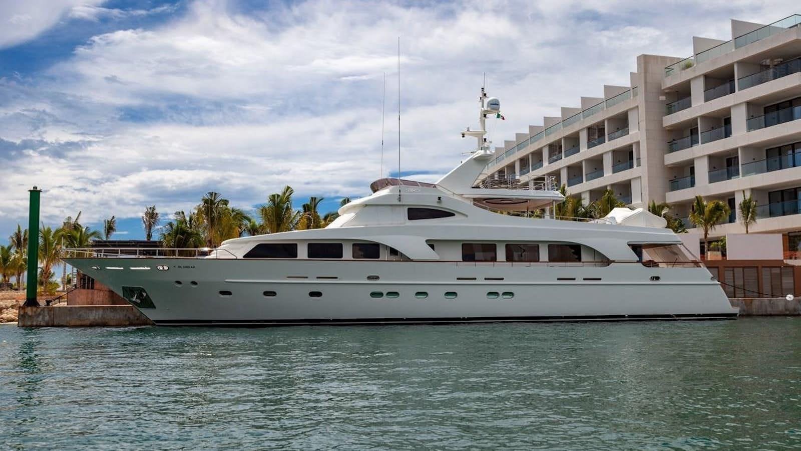 Ses Megayacht 115ft en Progreso.