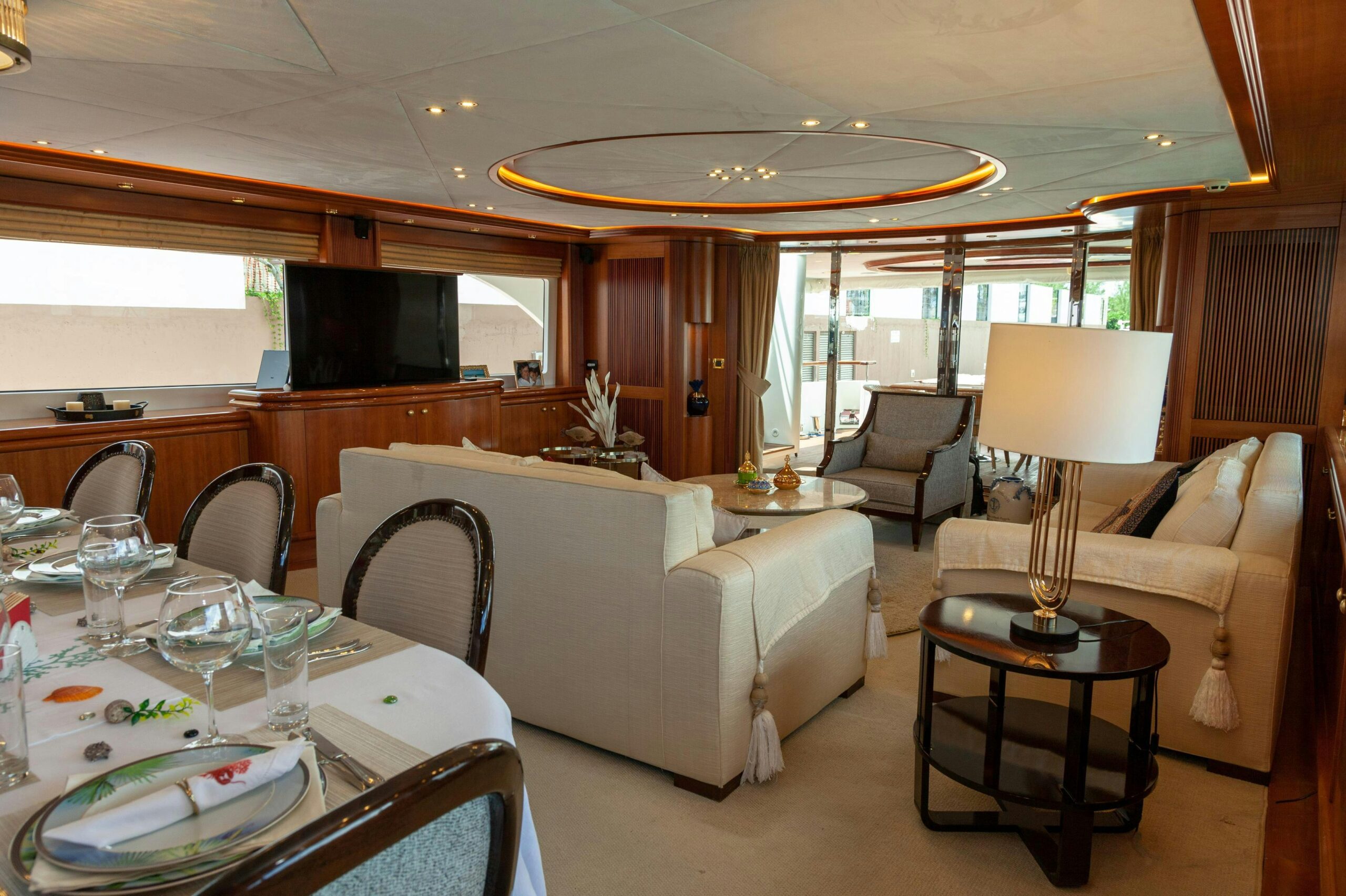 Ses Megayacht 115ft en Progreso.