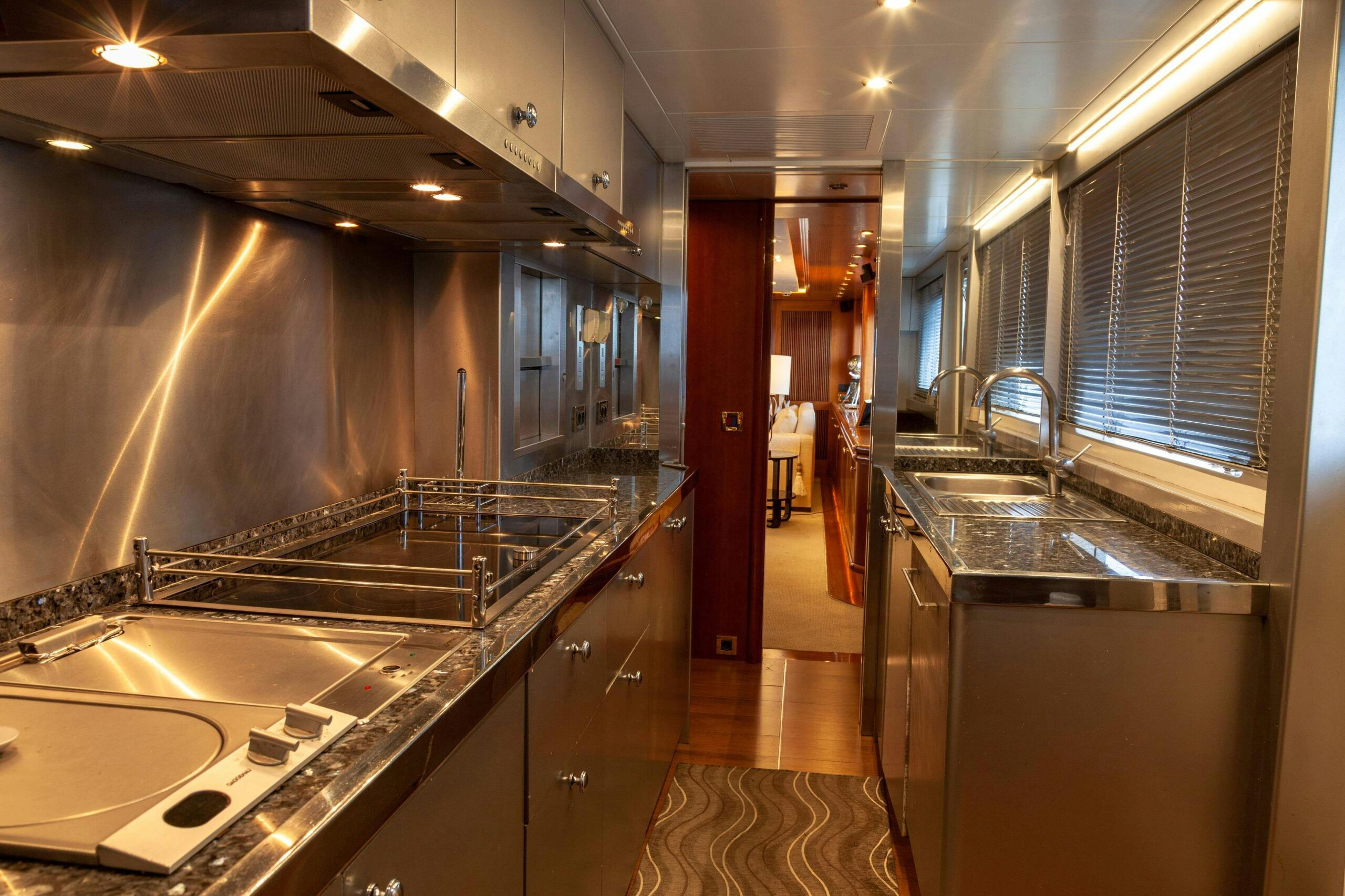 Ses Megayacht 115ft en Progreso.