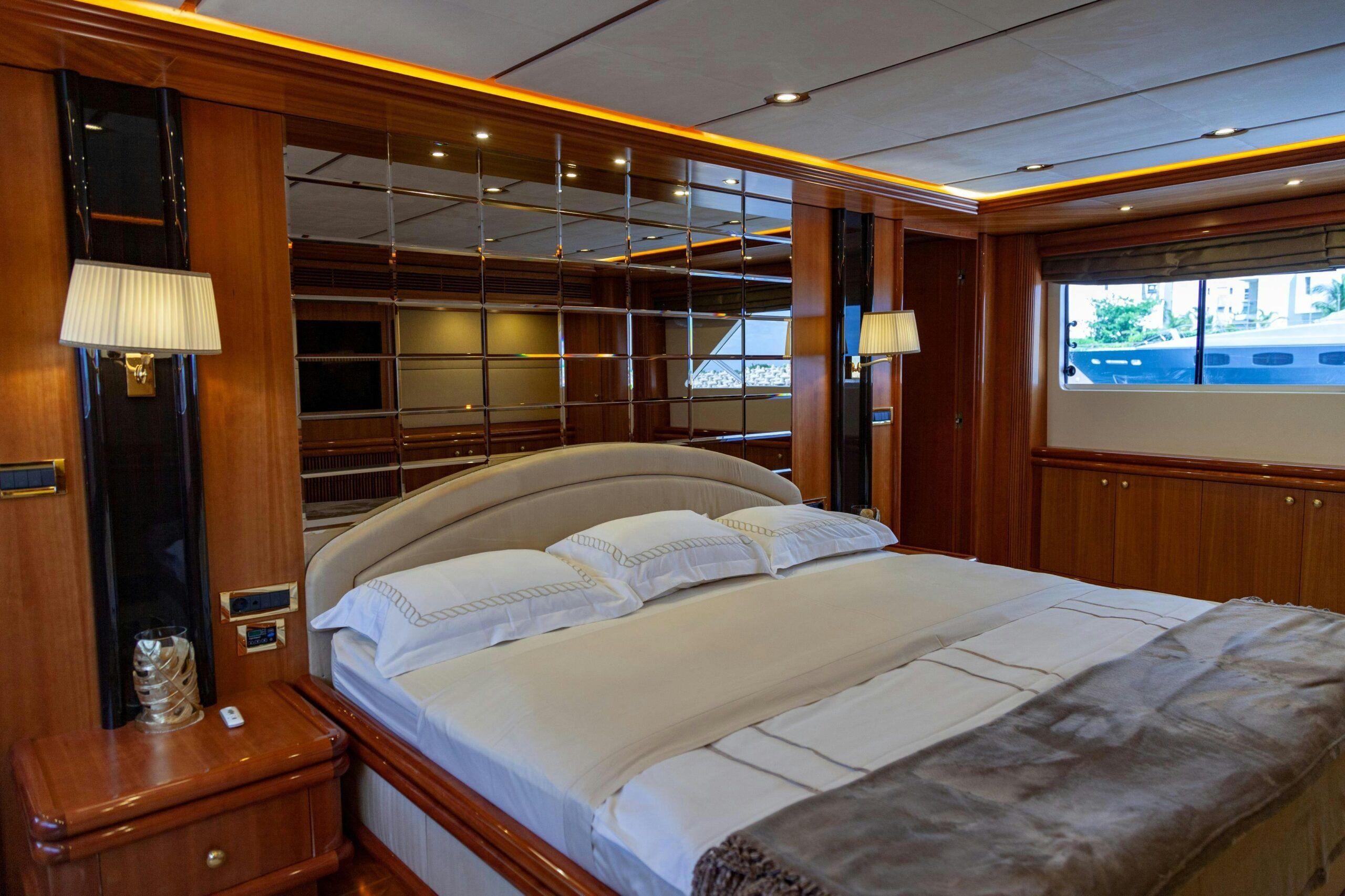 Ses Megayacht 115ft en Progreso.